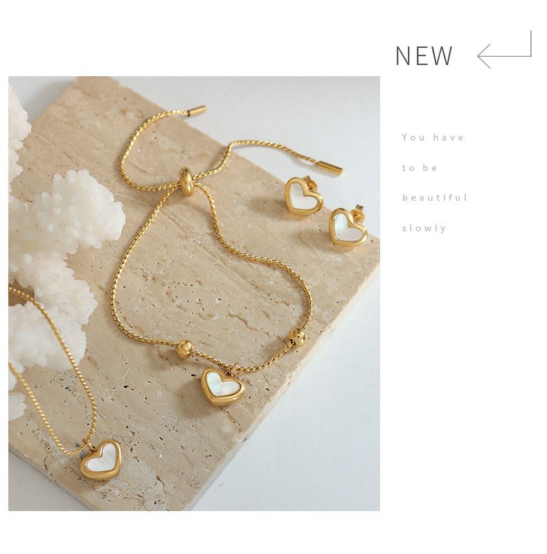 Set collana e bracciale con conchiglia a cuore tre pezzi_voghion.com
