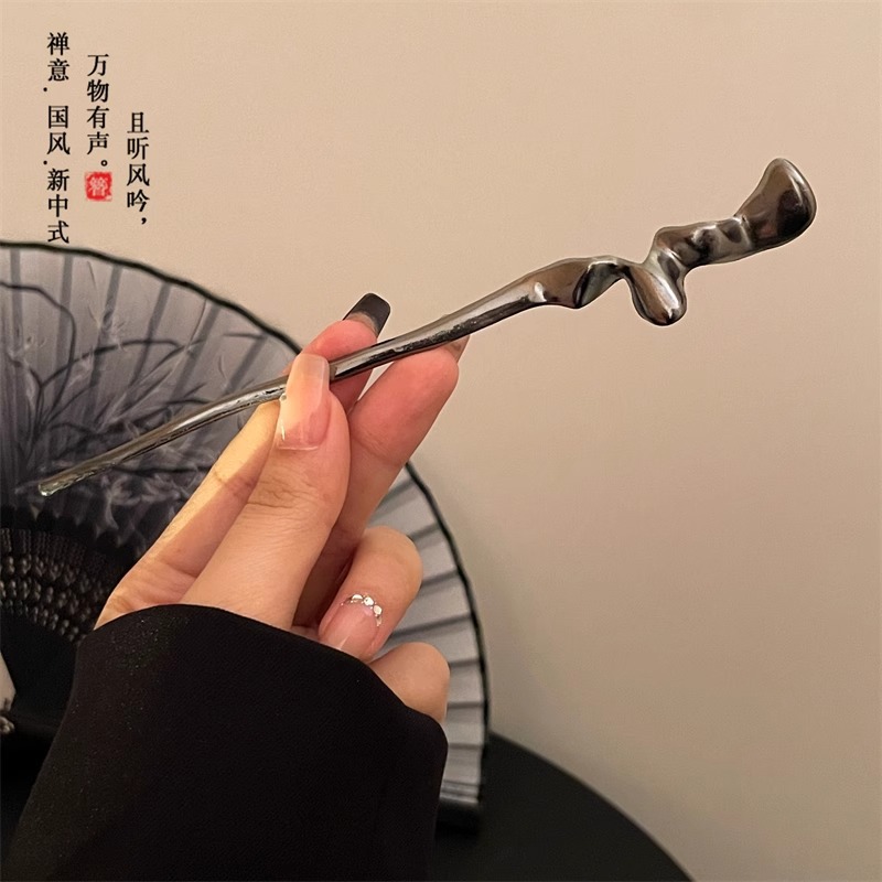 Nuevo estilo chino mariposa bordilla pinzas de cabello para mujeres detrás de la cabeza pinzas de cabello antiguo estilo Han tocado de alto nivel sensación de paso pinzas de cabello