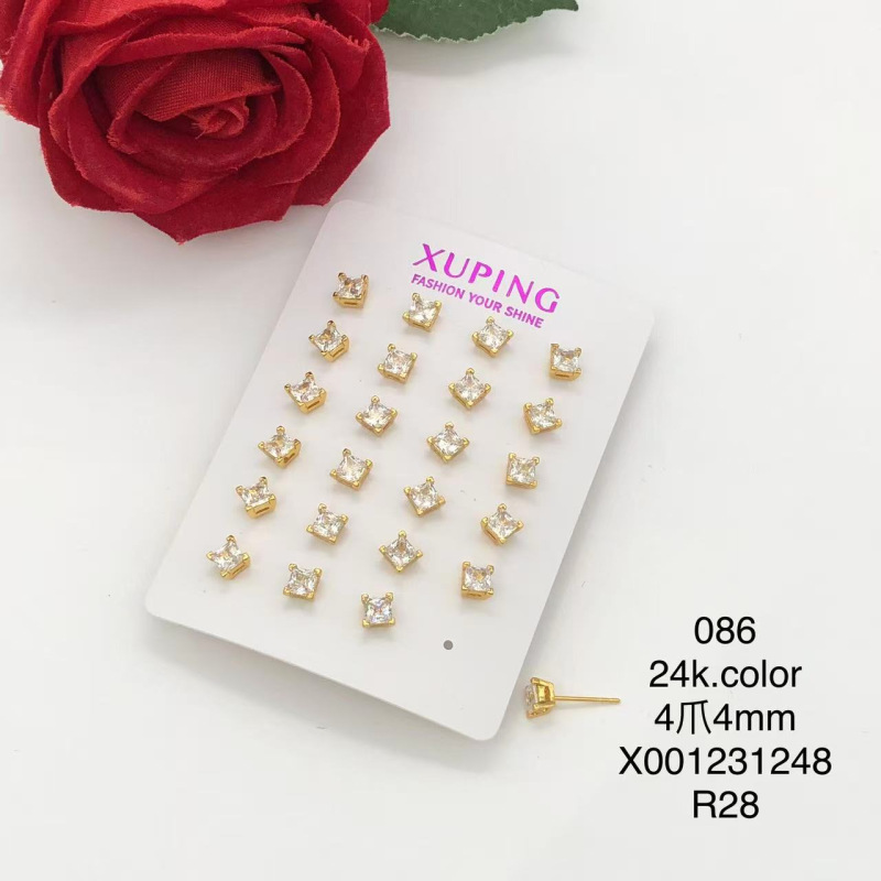 Xuping joyería aleación de cobre galvanizado mini orejetos de zircón ligero nicho de lujo simple viaje pequeño pendientes de orejas mujeres al por mayor