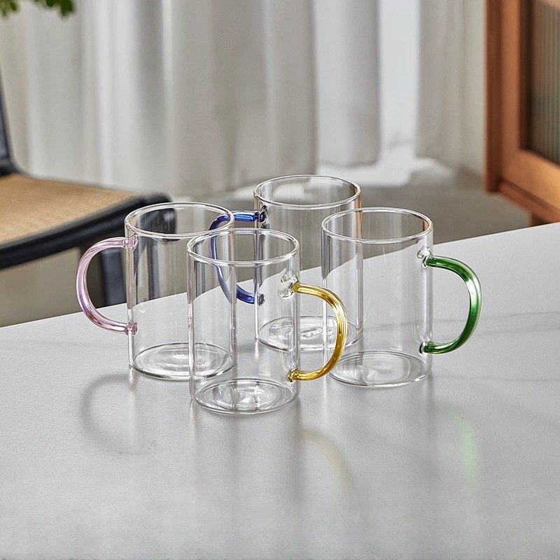 Бытовая круглая чашка для питья, простая чашка для сока для завтрака, молока, устойчивая к высоким температурам, стеклянная чашка с прямой цветной ручкой из боросиликатного стекла