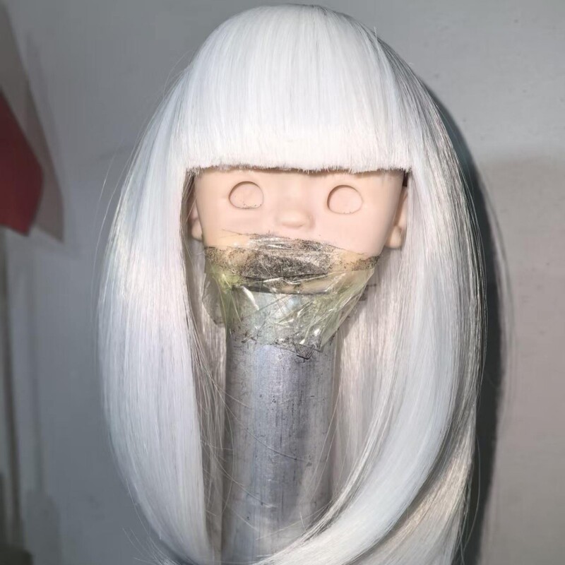 Sister Gazi's wig features fluffy white curly hair, long straight hair, Snow White's thick braids, and Zisga's wig with straight bangs Sister Gazi's wig features fluffy white curly hair, long straight hair, Snow White's thick braids, and Zisga's wig with straight bangs