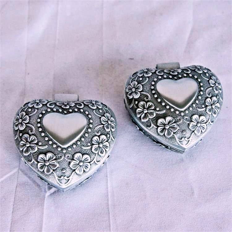 Amor creativo impreso caja de joyería para su amante Almacenamiento de escritorio retro clásico caja de joyería de aleación de zinc