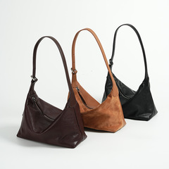 Premium First-Layer Vegetable-Tanned Cowhide Shoulder Bag with a Sleek Design | Versatile, High-Capacity Hobo Underarm Bag in Genuine Leather&mdash;Perfect for Commuting