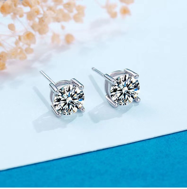 Orecchini chic in argento a quattro griffe gioielli unisex_voghion.com
