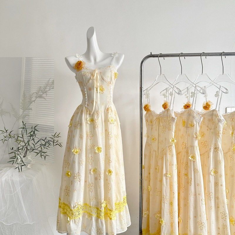 "Xinxing" Spring/Summer New Women's Butter Daisy Gentle Girl Travel Vacation Style Embroidered Floral Long Dress