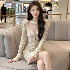 TZ5977法式富家千金V领金扣挂脖连衣裙女轻奢气质收腰显瘦包臀裙