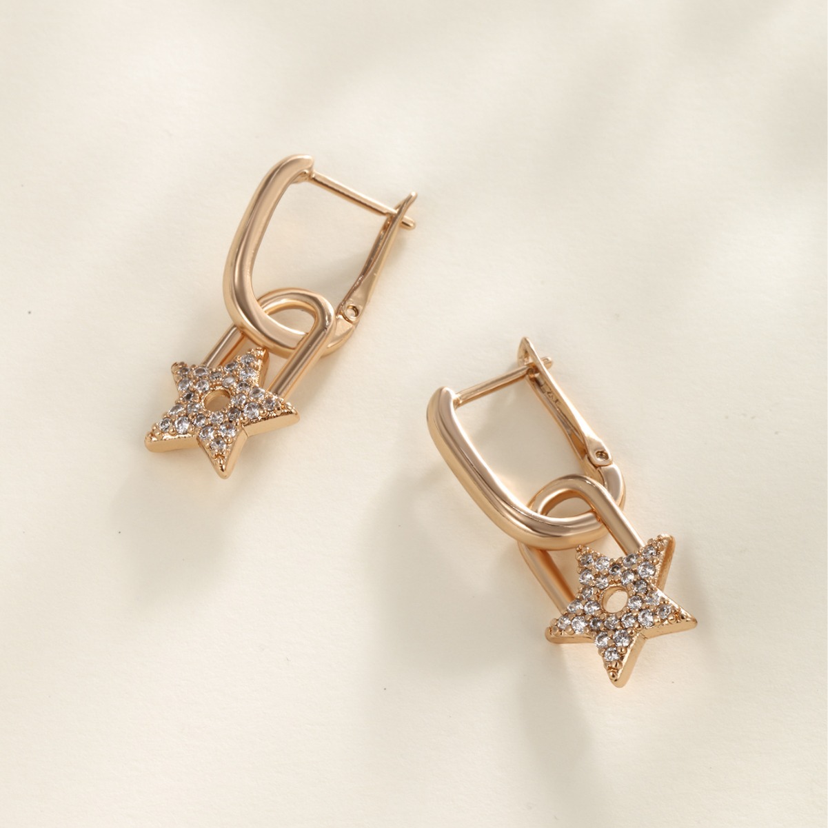 Xuping Amazonas Europa y Estados Unidos personalidad transfronteriza inwind zircon estrella pendientes de verano sensación de nicho orejas para mujeres