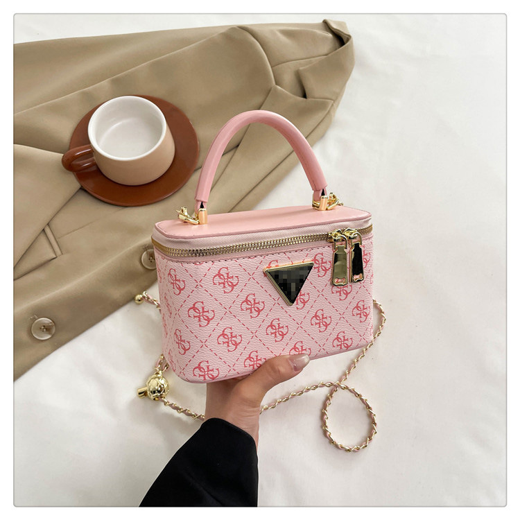 Bolso pequeño con hilo de bordar Lingge Mujer 2025 Nuevo estilo popular Bolso bandolera de cadena salvaje Bolso cuadrado pequeño de moda transfronteriza