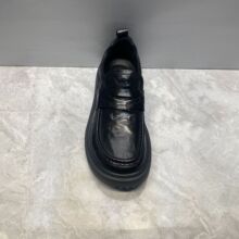 休闲皮鞋男2025秋季新款透气软底英伦潮流商务正装百搭休闲男皮鞋
