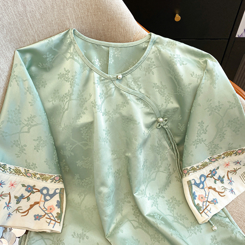 品質保証シルク気質中年女性の新しい中国風の刺繍シャツデザインサテンルーズトップ夏|undefined