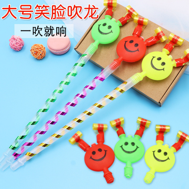 Juguetes para niños Yiwu mercado nocturno pequeño parque de productos básicos plaza de Año Nuevo al por mayor regalos luminosos calientes