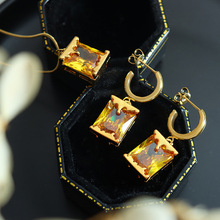 ̩ʽ�r�г������|�͹��S�~�ʯ���h��Ů������b�羳���l�Ʒ