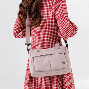 ���n����INS�¿�ͨ��Ůʿ�μ繫�İ�ŮС������ˇ��ɫ����б���