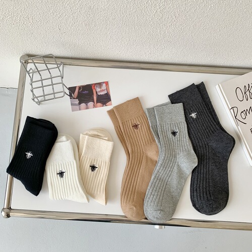 Miu Showroom Same Style Small Bee Embroidered Vertical Striped Double Needle Socks for Men and Women 100% Cotton Mid-Calf Socks Korean Instagram Women's Socks