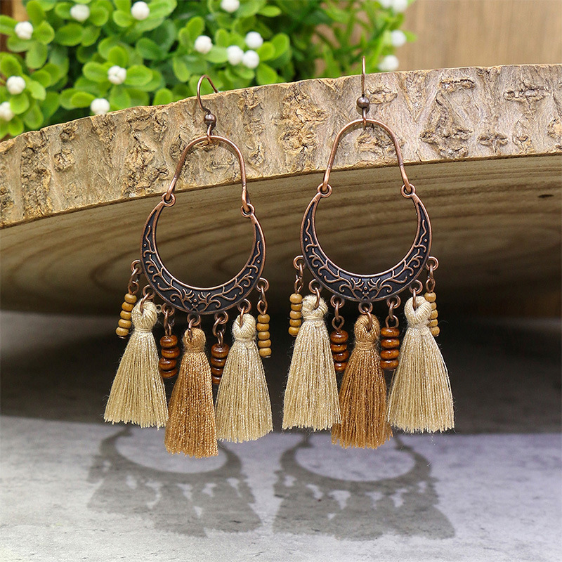 1 Pair Retro Simple Style Triangle Water Droplets Wood Iron Drop Earrings display picture 4