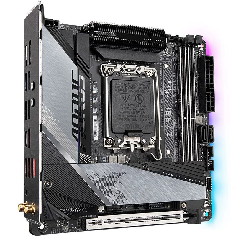 Совместимо с материнской платой Intel Gigabyte Z790i Aorus Ultra LGA1700