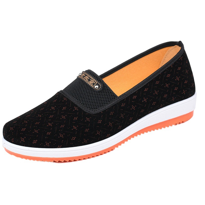 Zapatos viejos de las mujeres de tela de Beijing zapatos de primavera y otoño plana resistente al desgaste casual antideslizante-en los zapatos de la madre de las mujeres zapatos de tela inferior suave