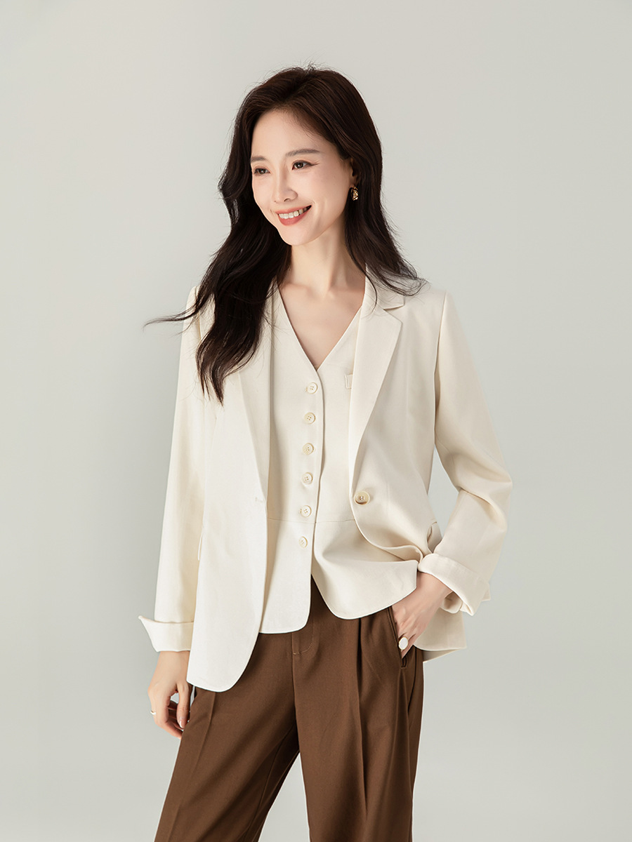 Áo khoác blazer nữ dáng suông tay dài phong cách tối giản — Màu be