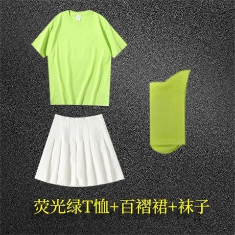 Light green T-shirt + pleated skirt comes with light green socks