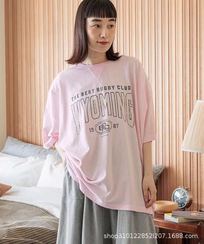 2025 新作夏日本ニコトップカジュアルレイジースタイルルーズダメージレタープリントミドル丈 Tシャツ|undefined