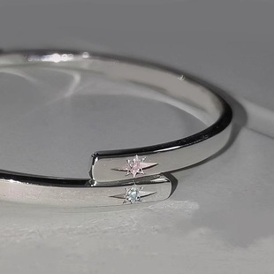 С�t������ͬ�������yɫ�Ƕ�p��â�y���C�߶˕r�и߼���һ�����l