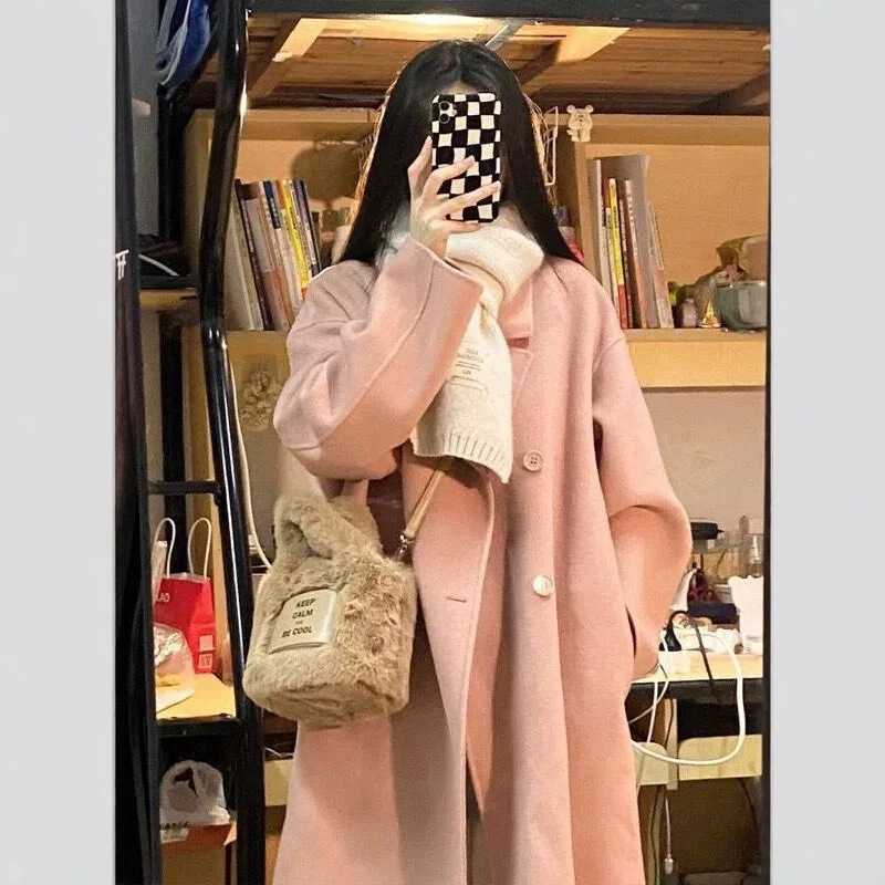 Pink Woolen Coat for Women 2026 Autumn and Winter New Korean Style Loose Mid-Length Hepburn Style Woolen Coat for Women Pink Woolen Coat for Women 2026 Autumn and Winter New Korean Style Loose Mid-Length Hepburn Style Woolen Coat for Women
