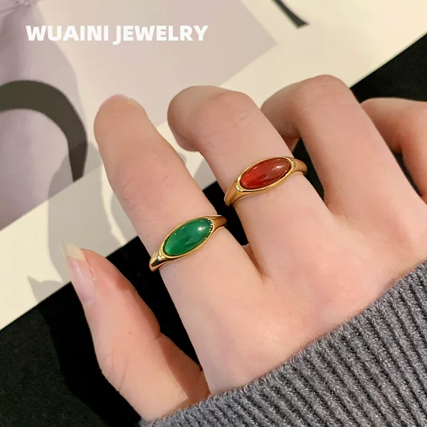 Retro Gold Agate Ring for Women, Niche Design with a Sense of Luxury and Sophistication, Titanium Steel Plated with 18K Gold That Won'T Fade