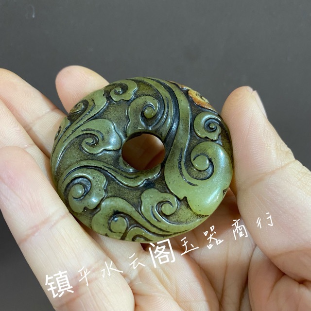 古玉の古い玉の骨董品は古玉の器の明清の戦漢の山の玉をまねて古い玉を作ってペンダントの古風を飾ってペンダントを飾ります。|undefined