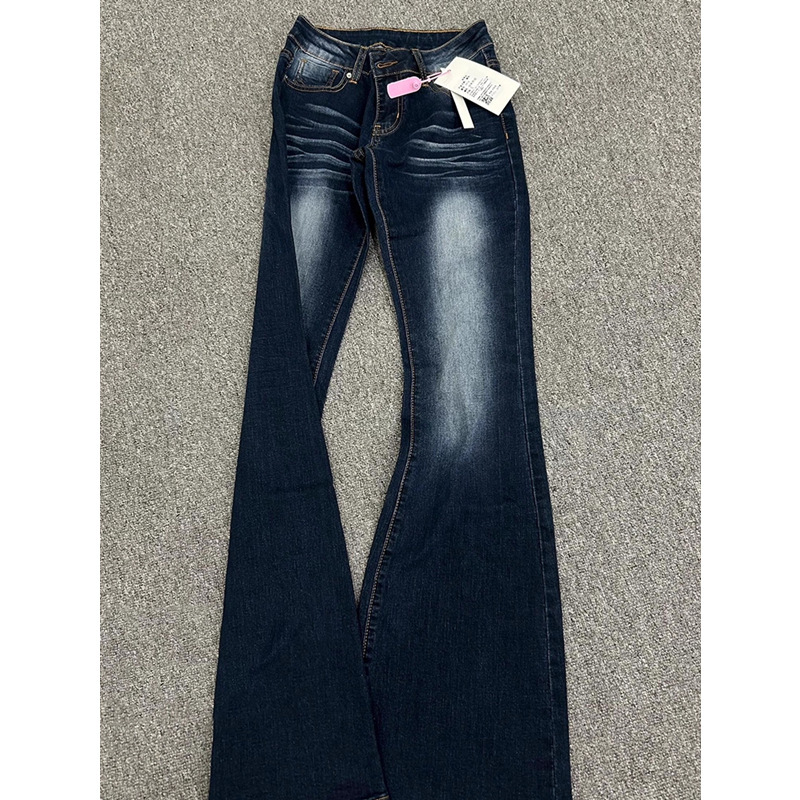 Plus-Size Retro Blue Flared Jeans for Women, New Spring and Autumn Style, Washed and Distressed, Slimming Low-Rise Bootcut Pants for Curvy Figures Plus-Size Retro Blue Flared Jeans for Women, New Spring and Autumn Style, Washed and Distressed, Slimming Low-Rise Bootcut Pants for Curvy Figures