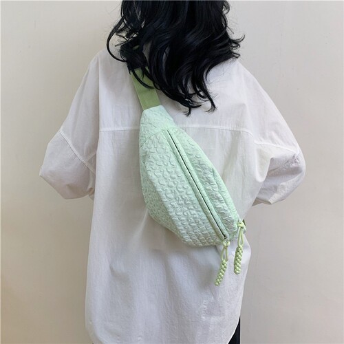 Stylish and Versatile Korean-Style Daily Chic 2024 Spring New Crossbody Bag Wholesale Travel Student Women Waist Bag