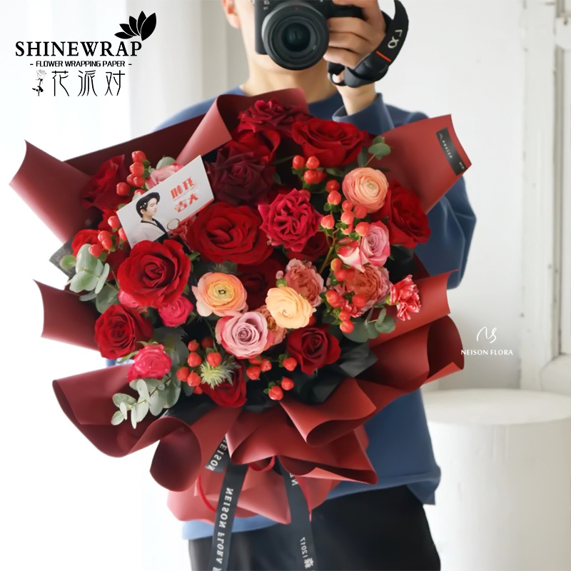 Fabricante de fiestas de flores nuevo regalo de flores papel de película de embalaje de bricolaje envoltura gruesa de papel de flores embalaje de regalo suministros de floristería
