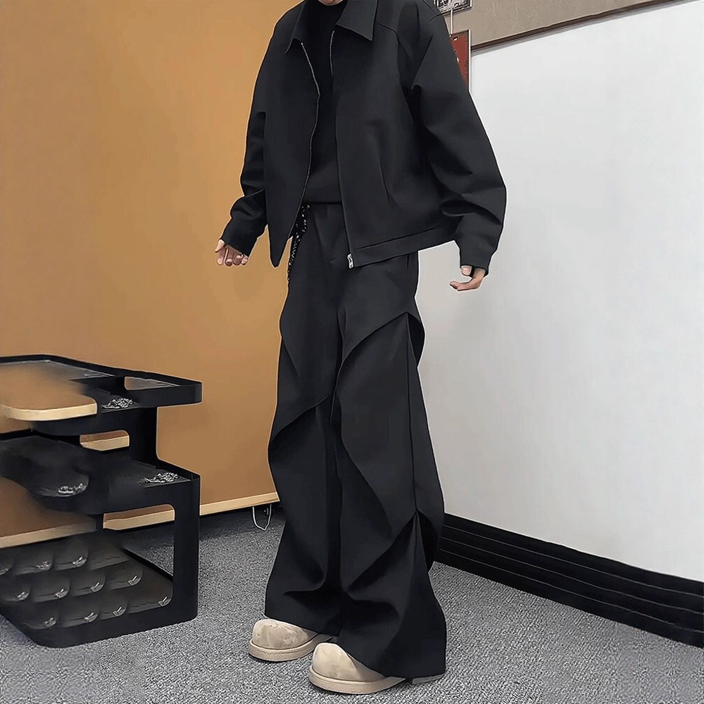Cleanfit Black Micro-Flared Trousers with a High-End Drape, Wide-Leg Pants for Men, Spring Pleated Paratrooper Cargo Pants