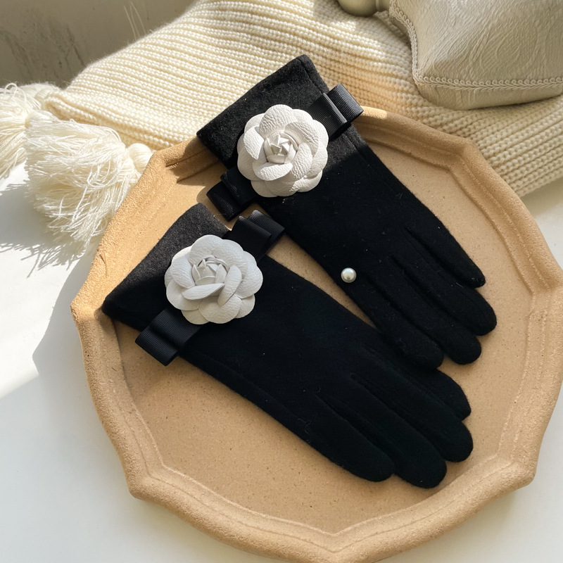 2021 Herfst/Winter Designer's Kleine Geurige Windlint Camellia Wol Kasjmier Handschoenen Met Gesplitste Vingers_voghion.com