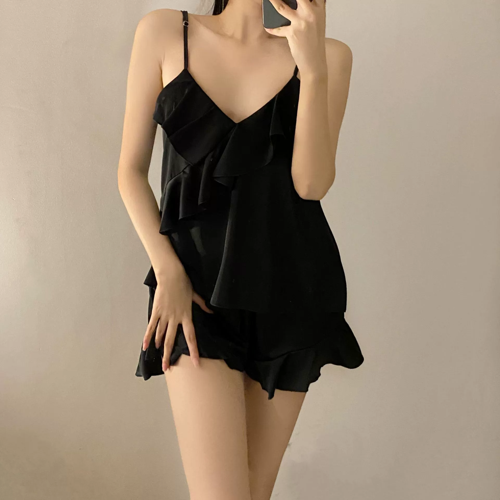 Шелковый летний пижамный комплект — женский sexy короткий комплект с чашками, обшивка в виде оборки
