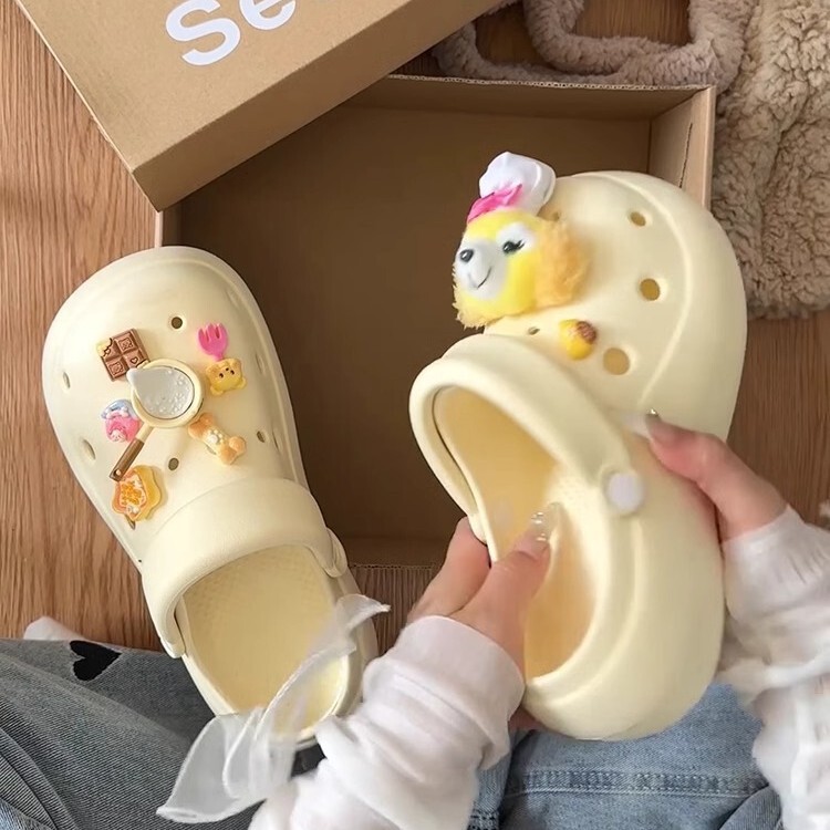 Summer Thick-Soled Sweet Girly Height-Increasing Clogs for Women, Cute Doll-Style Outdoor Versatile Closed-Toe Slip-On Beach Shoes Summer Thick-Soled Sweet Girly Height-Increasing Clogs for Women, Cute Doll-Style Outdoor Versatile Closed-Toe Slip-On Beach Shoes