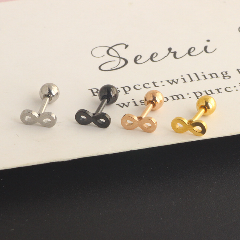16G labret stud size and finish detail
