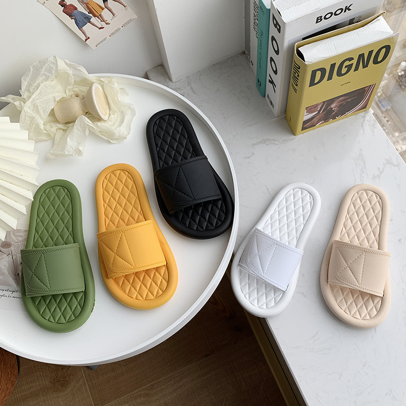 2025 Summer Slippers for Women, Indoor and Outdoor Use, Versatile Soft-Soled Couple Slippers for All Seasons, Women's Daily Home Slippers