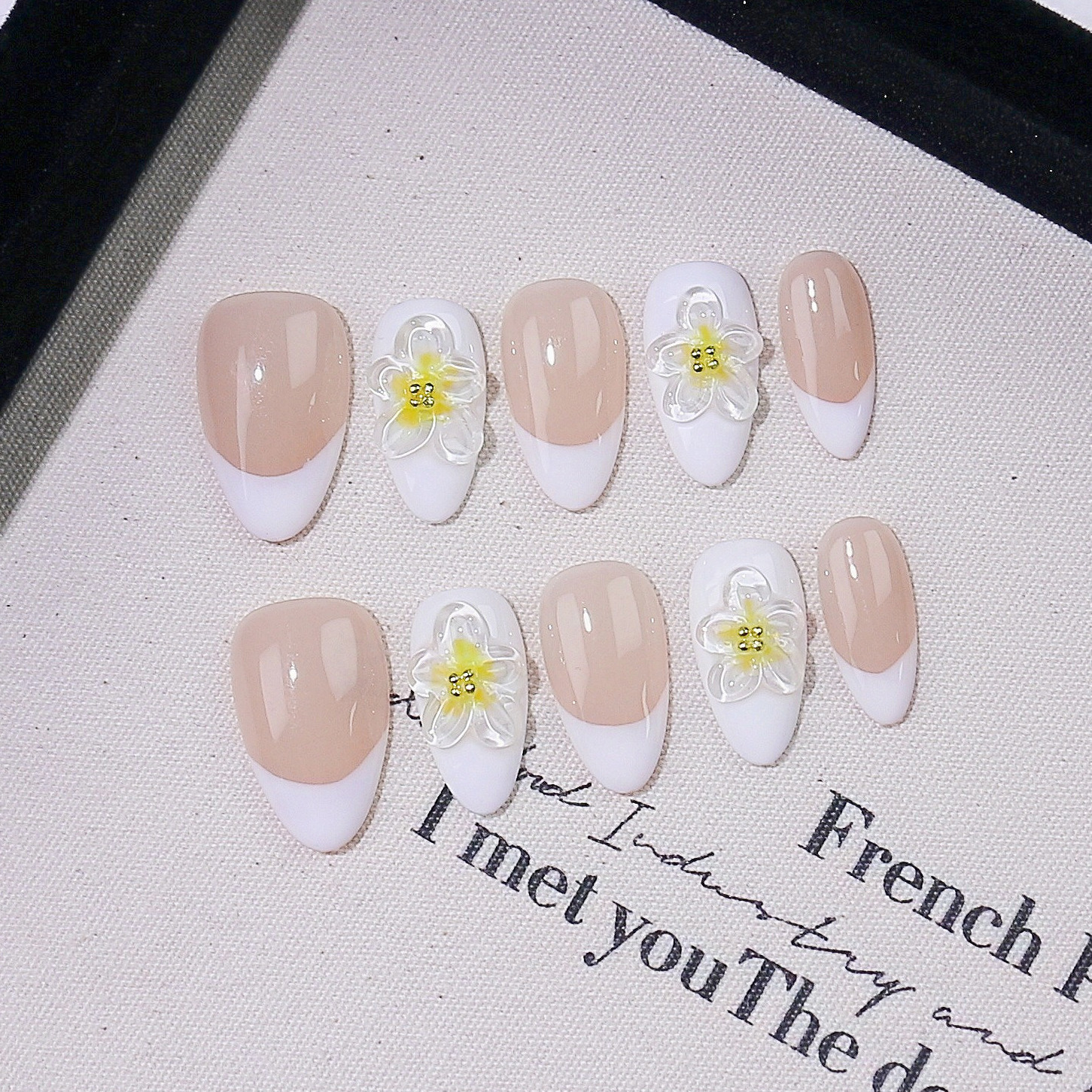 [Colección de manicuras talladas] comercio exterior transfronterizo exclusivamente para usar a mano puro parche de uñas falsas de almendras de estilo europeo y americano