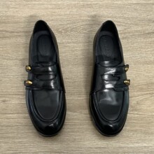 ţƤ��~��ʽ�͹Ŵָ�����Ь�����¿��ɫƤ����һ�_�����X�L��Ь