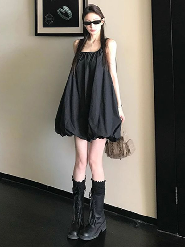 夏の新しいリゾートスタイルのUネックベスト、小さな白いスカート、フェミニンなルーズフラワーバドスカート、ルーズAラインドレス、トレンディ|undefined
