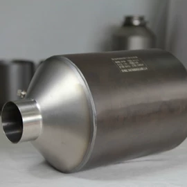 三元催化器;排气管;前桥