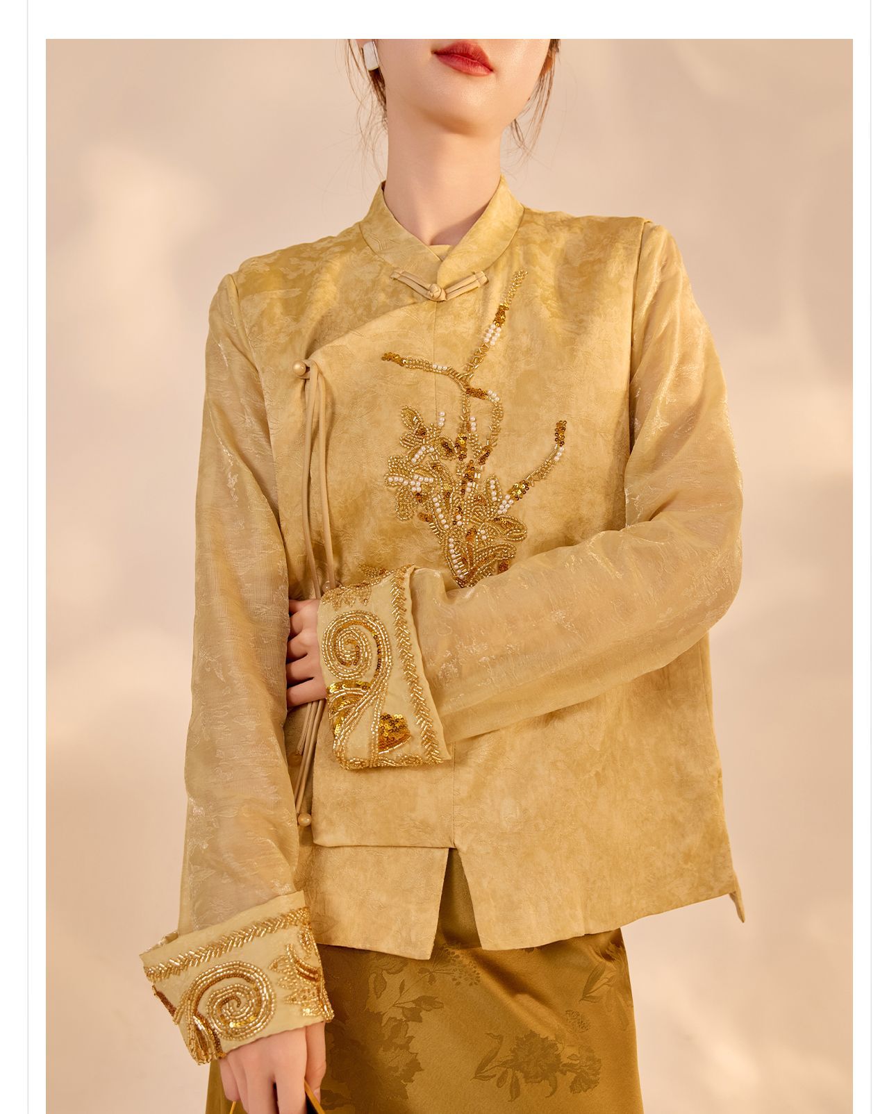 Áo sơ mi nữ dài tay phong cách Trung Hoa mới, đính cườm thêu tay, chất liệu rayon mỏng nhẹ N2071 — Màu hồng, Màu trắng be, Màu vàng nhạt chi tiết 38