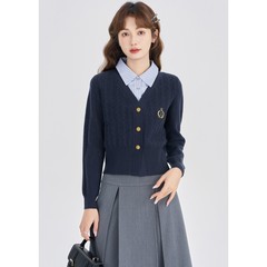 2025 秋と冬の新しい偽ツーピースニットセーター女性の新しい英国カレッジスタイルの女性のデザインセンストップジャケット