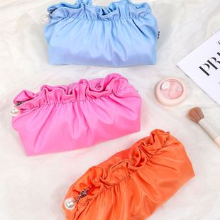 �ް����黯�y���������߼��и��ֵ���y��Ů�ռ{��ϴ����һ�����l