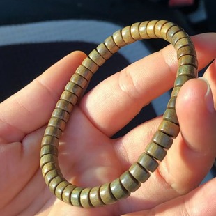 Factory Direct Sales of Green Sandalwood Pill Bead Bracelets, Various Wooden Bracelets, Green Sandalwood Bracelets, Wholesale in Large Quantities
