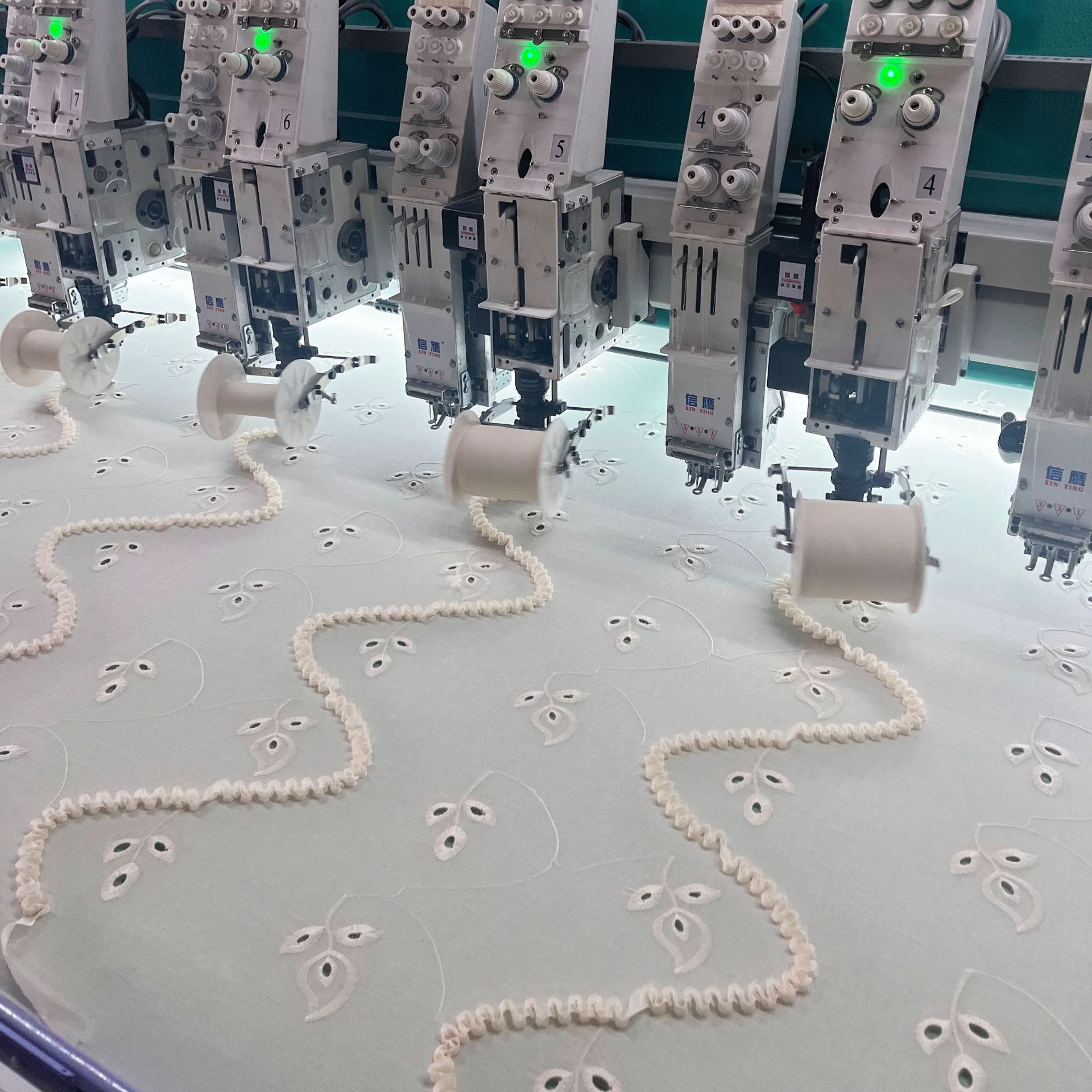 ̴ִ廨СȫŮװȹҷ廨