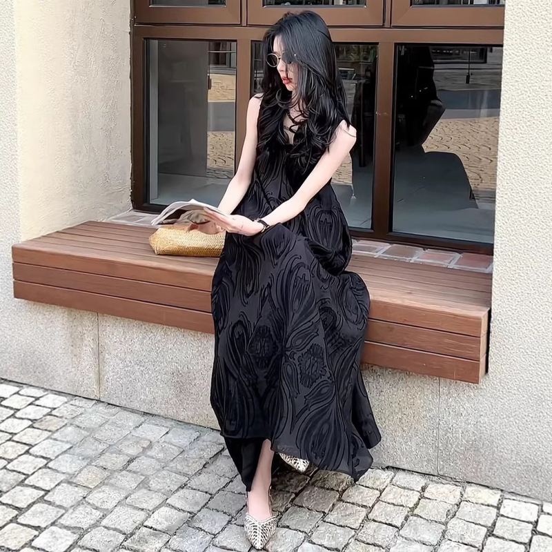 French Design, Light Luxury Style, Sleeveless Vest Dress for Women, New Summer Style, Loose Jacquard High-End Long Dress