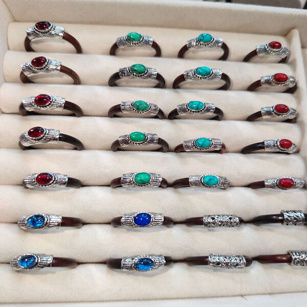 Ethnic ring
