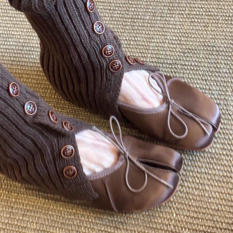 Sheepskin Version ~ Retro Pleated Bow Split-Toe Flats for Women, Fashionable Genuine Leather Work Clothing Slip-On Thick Heel Ballet Shoes