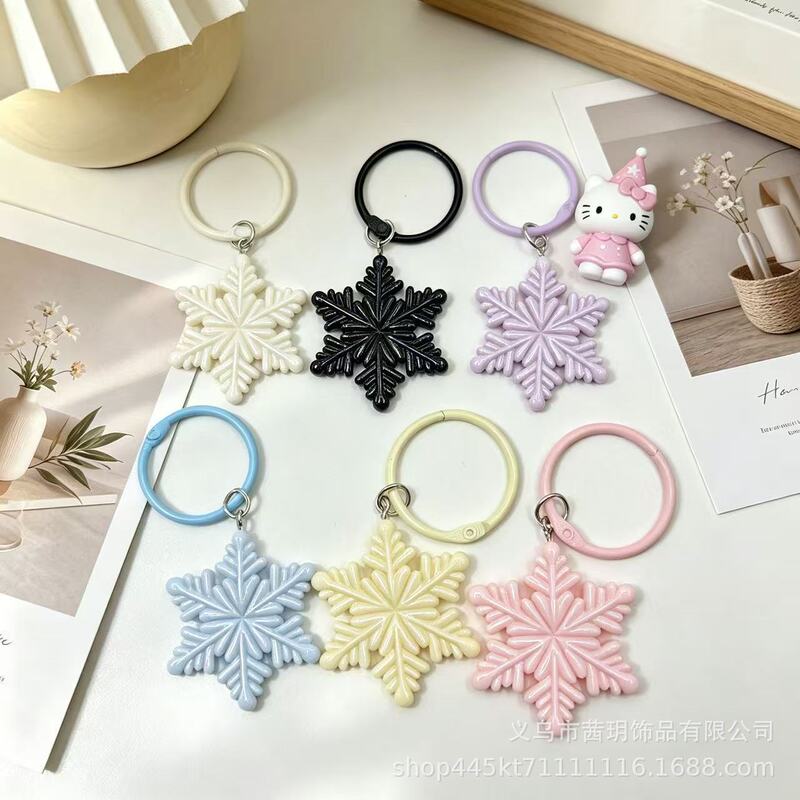 New Christmas Keychain DIY Cartoon Snowflake Keychain Pendant Gift Decoration Pendant Small Jewelry Accessories New Christmas Keychain DIY Cartoon Snowflake Keychain Pendant Gift Decoration Pendant Small Jewelry Accessories
